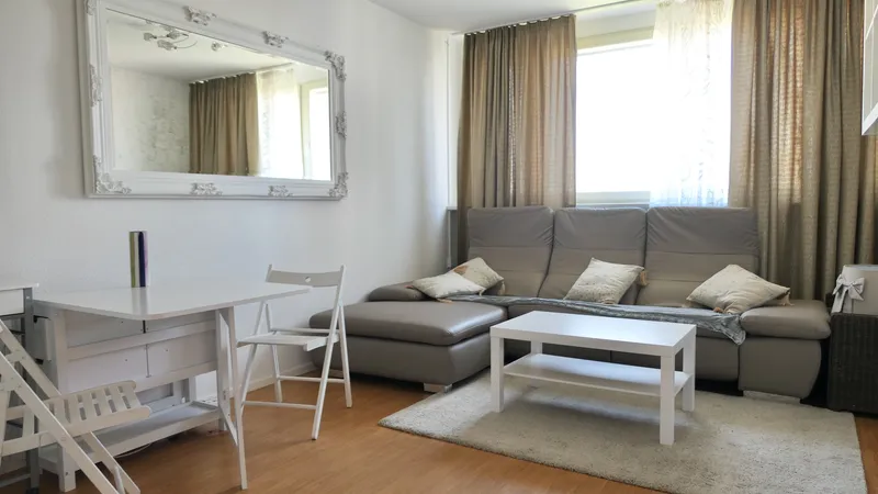 Möblierte 3-Zi.-Wohnung mit toller Aussicht über Berlins historische Mitte. — photo 1